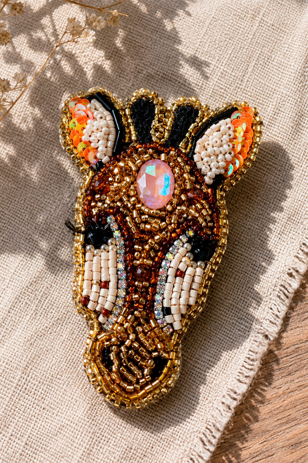 Broche Jirafa Hecho a Mano