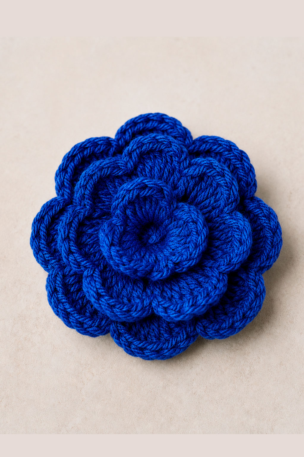 Broche Flor de Crochet Hecho a Mano