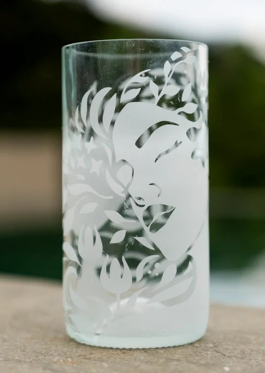 Vaso Madre Tierra Acua GLES de vidrio transparente con diseño blanco de naturaleza